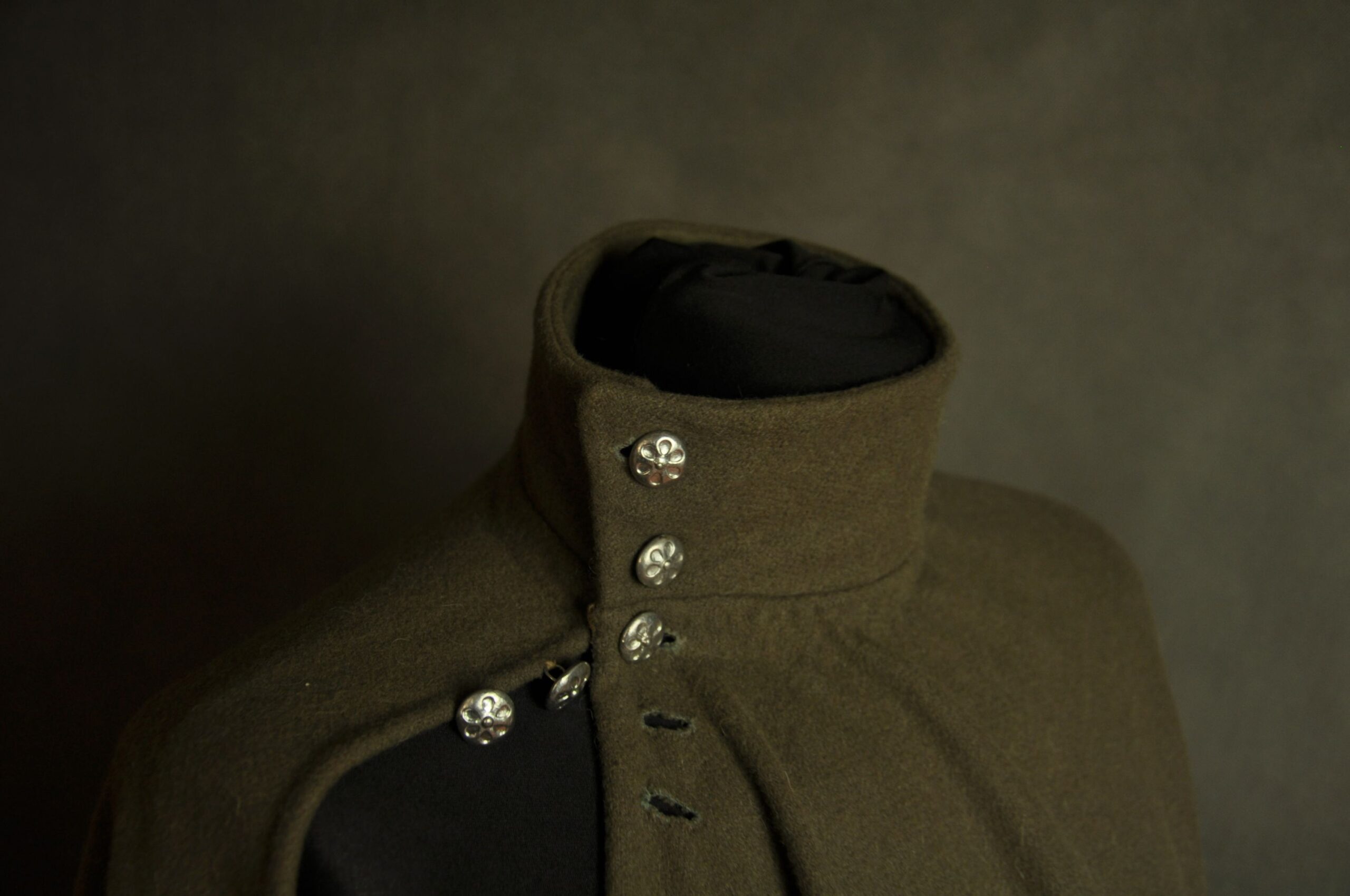 Woolen coat with collar