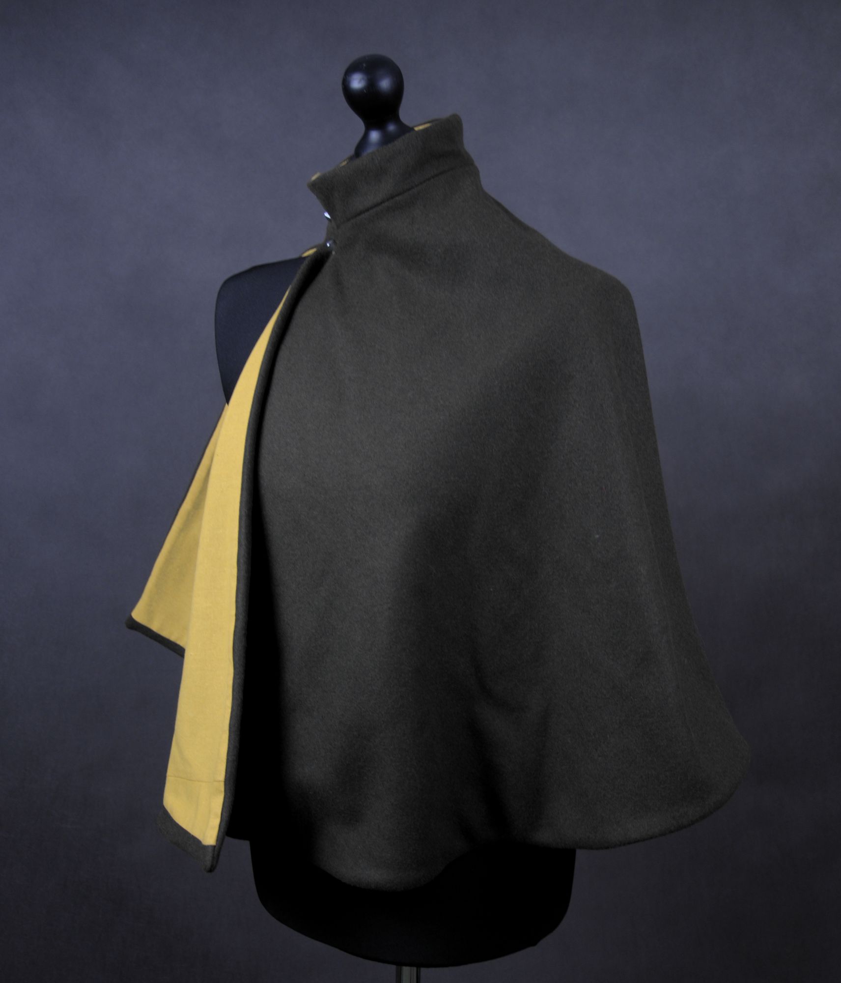 Short coat with collar - green